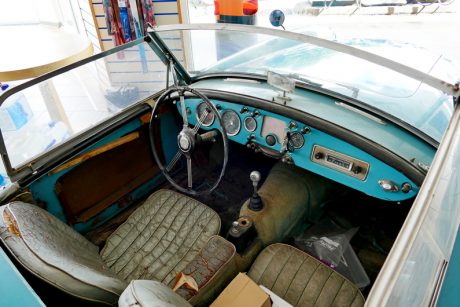 Leyburn MGA cockpit